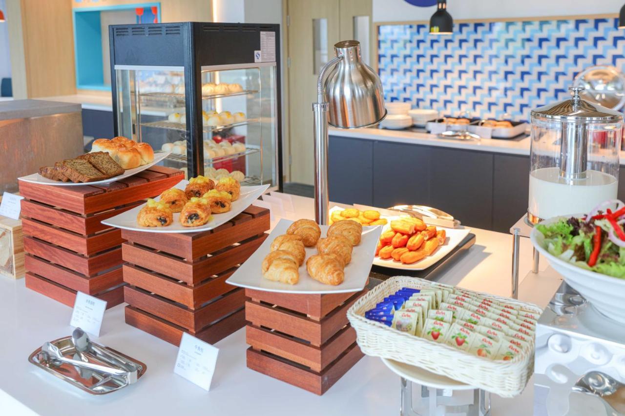 Holiday Inn Express Shanghai Pudong Airport By Ihg Kültér fotó