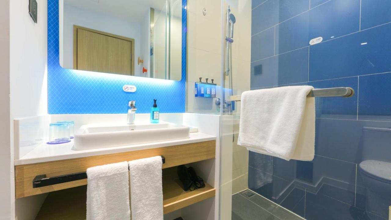 Holiday Inn Express Shanghai Pudong Airport By Ihg Kültér fotó