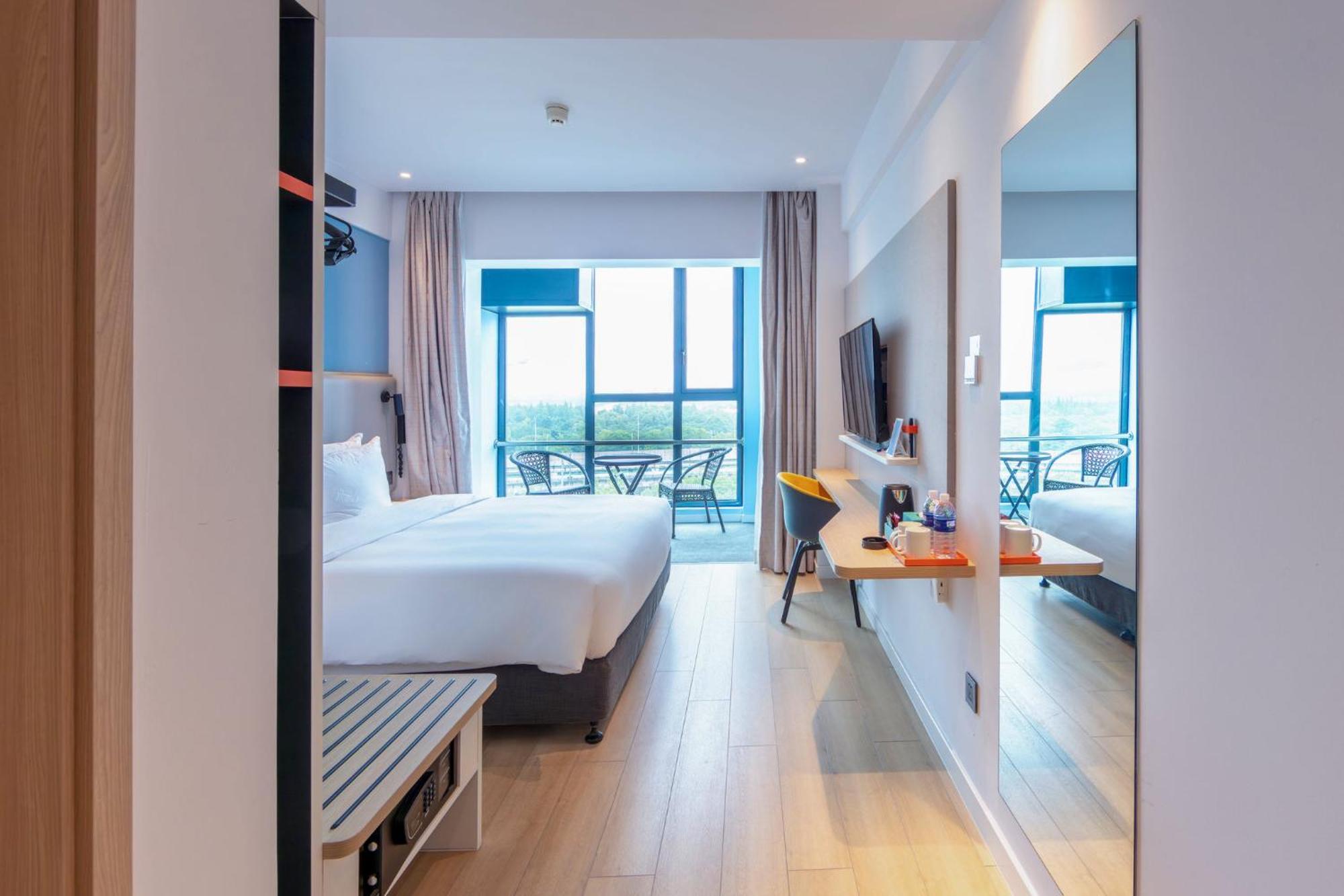 Holiday Inn Express Shanghai Pudong Airport By Ihg Kültér fotó
